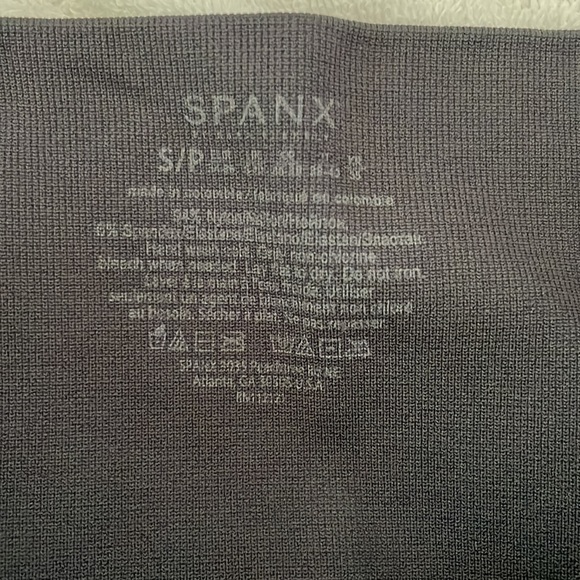 Spanx seamless leggings black camouflage in petite small - Picture 2 of 9